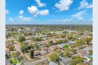 410 SW 71st Ave, Pembroke Pines, FL 33023 - Photo 9