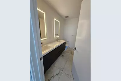 851 NE 1st Ave #4000, Miami, FL 33132 - Photo 29
