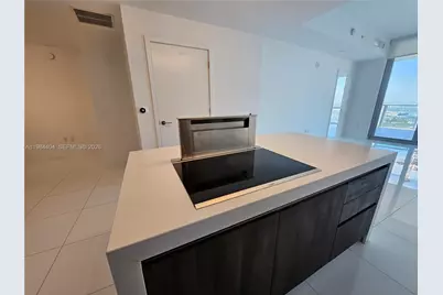 851 NE 1st Ave #4000, Miami, FL 33132 - Photo 5