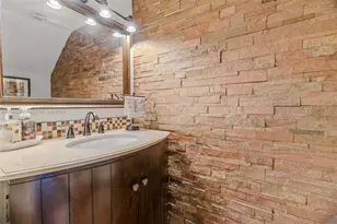 16424 NE 26th Ave, North Miami Beach, FL 33160 - Photo 15