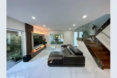 9060 SW 215th Ter, Cutler Bay, FL 33189 - Photo 5