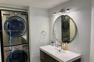 1000 Island Blvd, Aventura, FL 33160 - Photo 17