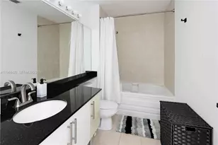 31 SE 5th St, Miami, FL 33131 - Photo 39