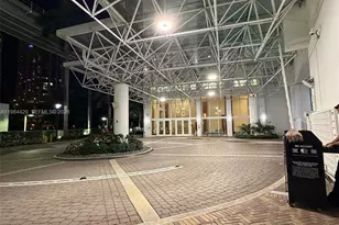 31 SE 5th St, Miami, FL 33131 - Photo 59