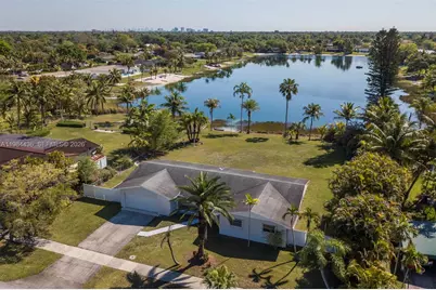 11807 SW 112th Ave, Miami, FL 33176 - Photo 3