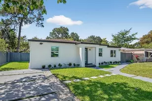 1010 NE 138th St, North Miami, FL 33161 - Photo 3