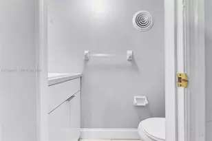 8600 SW 109th Ave, Miami, FL 33173 - Photo 13