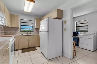 19200 SW 218th St, Miami, FL 33170 - Photo 13