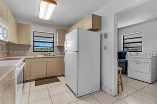 19200 SW 218th St, Miami, FL 33170 - Photo 13