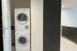 200 Biscayne Blvd Way, Miami, FL 33131 - Photo 9