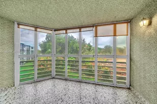 1101 NE 191st St, Miami, FL 33179 - Photo 15