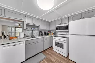 1101 NE 191st St, Miami, FL 33179 - Photo 11