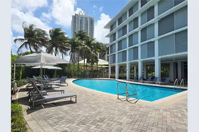 6515 Collins Ave #1610, Miami Beach, FL 33141 - Photo 11