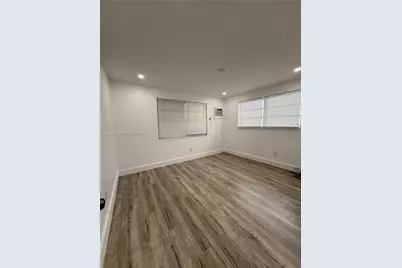 16890 NE 21st Ave #9, North Miami Beach, FL 33162 - Photo 9