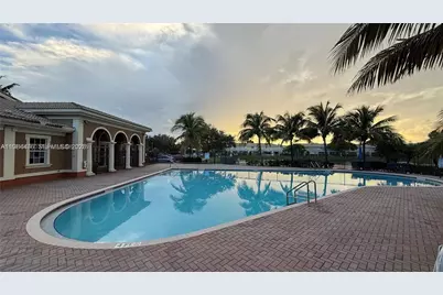 5866 Hampton Hills Blvd #5866, Tamarac, FL 33321 - Photo 17