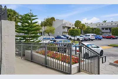 210 NW 87th Ave #L206, Miami, FL 33172 - Photo 19