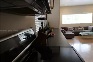 929 Michigan Ave, Miami Beach, FL 33139 - Photo 3