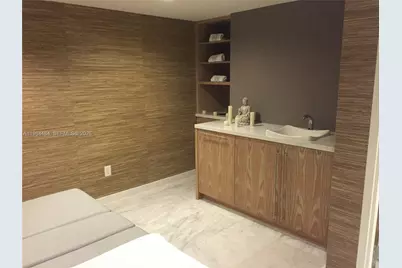 400 Sunny Isles Blvd #1105, Sunny Isles Beach, FL 33160 - Photo 53