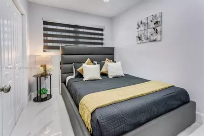 980 W 45th Pl Whole House, Hialeah, FL 33012 - Photo 9