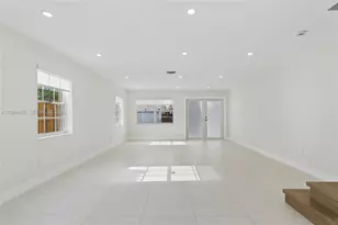 15174 SW 111th St, Miami, FL 33196 - Photo 7