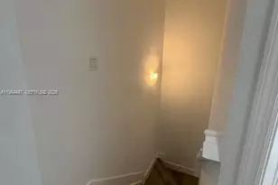 11601 NW 89th St, Doral, FL 33178 - Photo 9