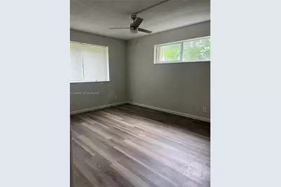 3001 N Oakland Forest Dr #104, Oakland Park, FL 33309 - Photo 13