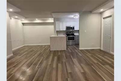 3001 N Oakland Forest Dr #104, Oakland Park, FL 33309 - Photo 7