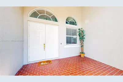 2835 Fairways Dr, Homestead, FL 33035 - Photo 7