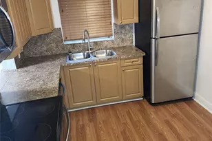 14901 SW 4th St, Pembroke Pines, FL 33027 - Photo 9