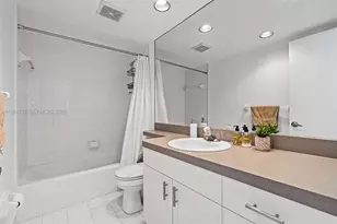 3121 NE 51st St, Fort Lauderdale, FL 33308 - Photo 13