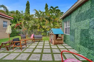 930 Bluewood Terrace, Weston, FL 33327 - Photo 27