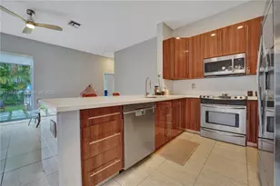 930 Bluewood Terrace, Weston, FL 33327 - Photo 13