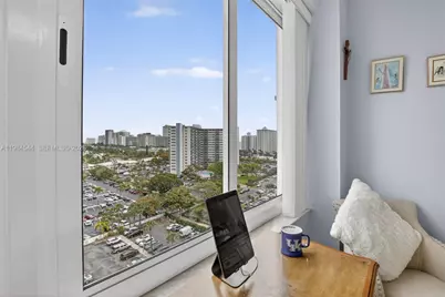 3233 NE 34th St #1207, Fort Lauderdale, FL 33308 - Photo 23
