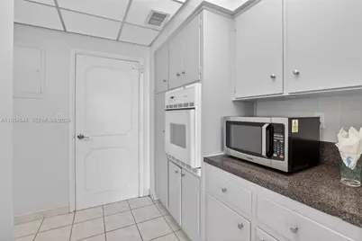 3233 NE 34th St #1207, Fort Lauderdale, FL 33308 - Photo 15