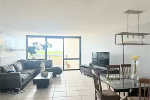 13951 Kendale Lakes Cir, Miami, FL 33183 - Photo 9