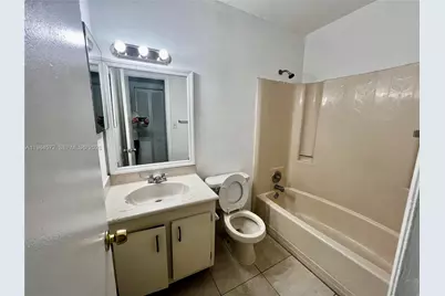 6001 Shakerwood Cir #204, Tamarac, FL 33319 - Photo 17