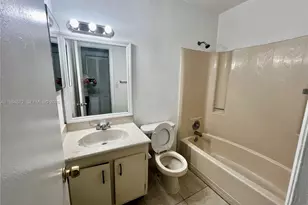 6001 Shaker Wood Cir, Tamarac, FL 33319 - Photo 17