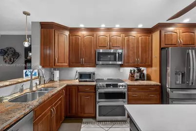 1860 Sweetbay Way, Hollywood, FL 33019 - Photo 15