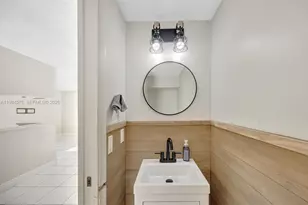 15224 SW 111th St, Miami, FL 33196 - Photo 9