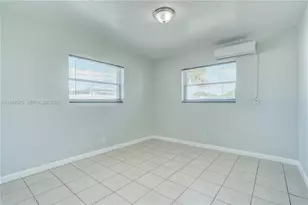 201 SW 9th Ave, Hallandale Beach, FL 33009 - Photo 13
