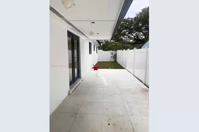 10 NW 100th St, Miami Shores, FL 33150 - Photo 7