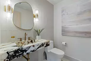 700 NE 24th St, Miami, FL 33137 - Photo 9