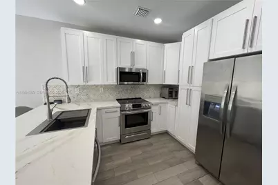 8900 SW 226th Ter, Cutler Bay, FL 33190 - Photo 7