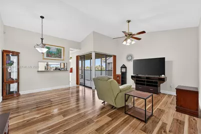 889 Hamilton Dr #889L, Homestead, FL 33034 - Photo 7
