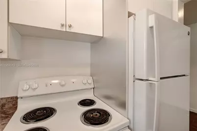 856 SW 10th St #2, Hallandale Beach, FL 33009 - Photo 11