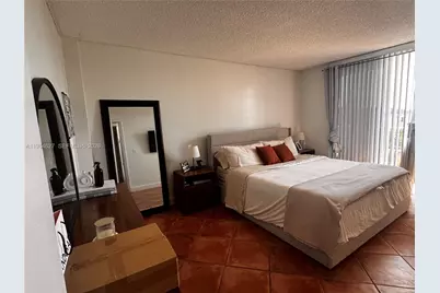 1801 S Treasure Dr #324, North Bay Village, FL 33141 - Photo 3