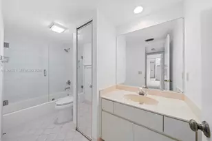 713 NW 99th Cir, Plantation, FL 33324 - Photo 13