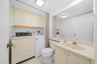 713 NW 99th Cir, Plantation, FL 33324 - Photo 9