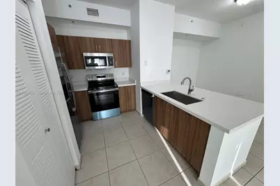 7280 NW 114th Ave #101-8, Doral, FL 33178 - Photo 3