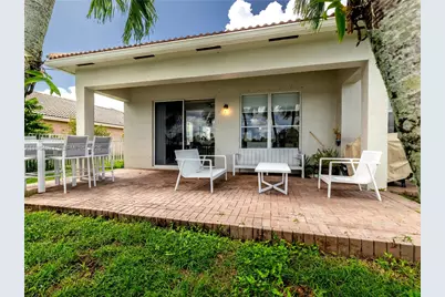 903 NW 167th Ave, Pembroke Pines, FL 33028 - Photo 43